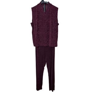 Weekenders Womens XL/1 Burgundy Slinky Knit 2 Piece Top and Pants Set